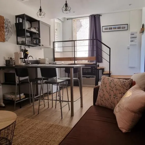 Appartement chaleureux en Ardèche, hotell i Bourg-lès-Valence