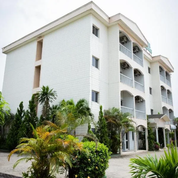 Hotel Hibiscus Blvd Triomphal, hotel a Libreville