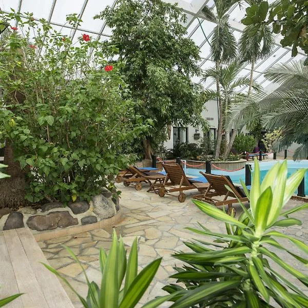 Hotel Tropical, hotel di Durbuy