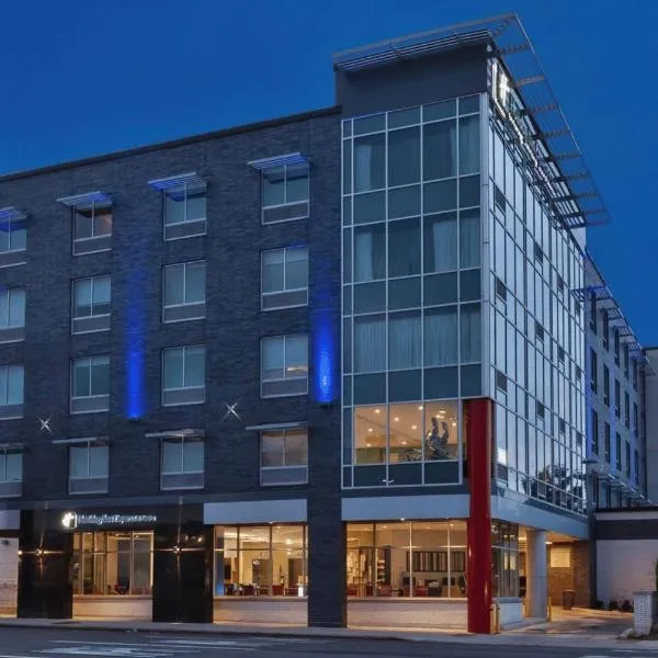 Holiday Inn Express & Suites Jersey City - Holland Tunnel, an IHG Hotel, hotel Secaucusban