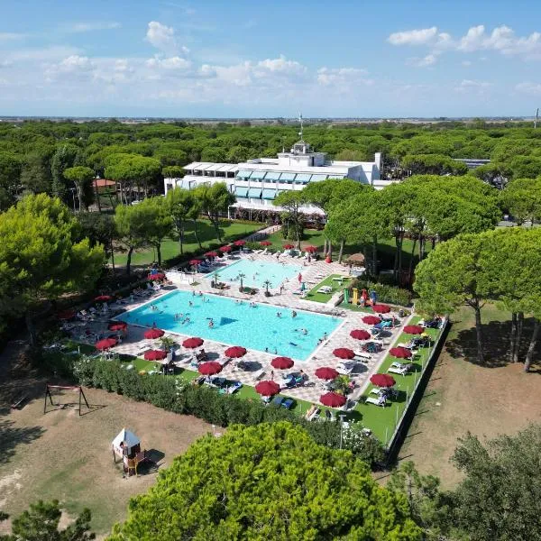 Il Tridente Camping Village, hótel í Bibione