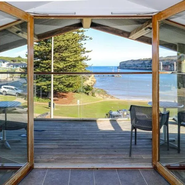 12 Rocks Beach View Loft Central Port Campbell โรงแรมในพอร์ตแคมป์เบลล์