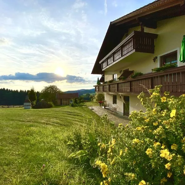 Zum Loderwinkl, hótel í Deggendorf