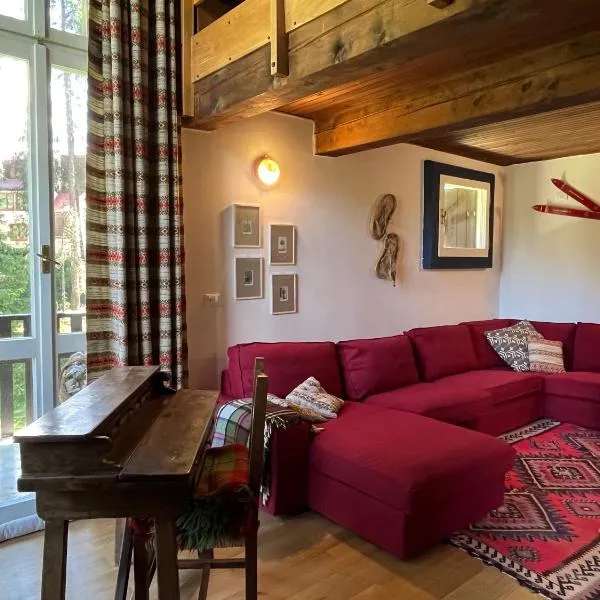 Tuckett Lodge - A large flat for families and groups of friends, hotel i Madonna di Campiglio