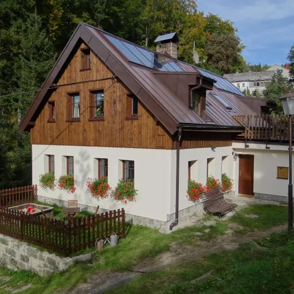 Penzion Pod Kopcem, hotel en Janov nad Nisou