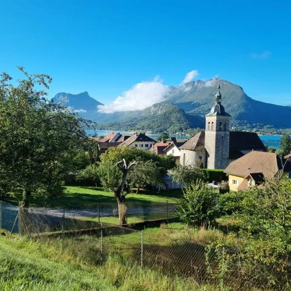 Viesnīca Talloires Village, Lac d'Annecy, Résidence récente 4 étoiles pilsētā Taluāra