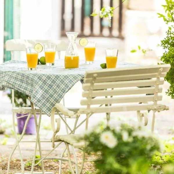 B&B ComeinSicily CortedeiLimoni Charming & Relax, hotel em Acireale