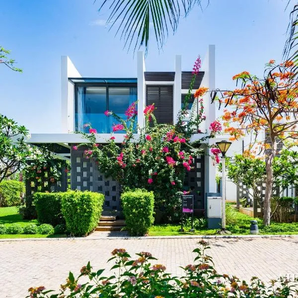 Oceanami Private Beach Villa Homestay - Long Hai Vung Tau, hotel u gradu Ho Tram