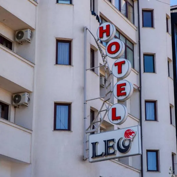 Hotel Leo, hotel Pejében