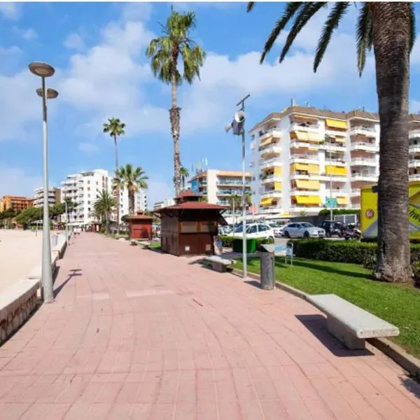 One Bedroom Flat in Fenals Lloret de Mar for 4 People, מלון ביורט דה מאר