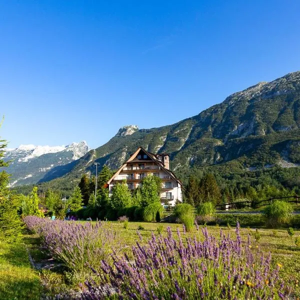 Hotel Mangart, hotell i Bovec