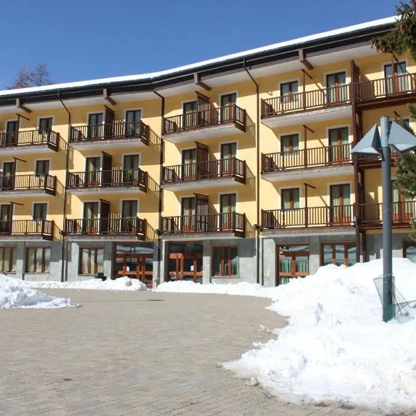 Hotel Casalpina Don Barra, hotel u gradu 'Pragelato'