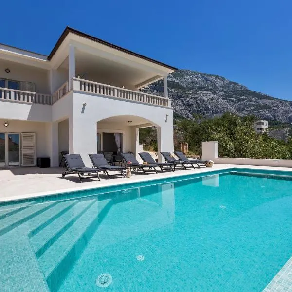 Camadra Villa, hotel v destinaci Makarska