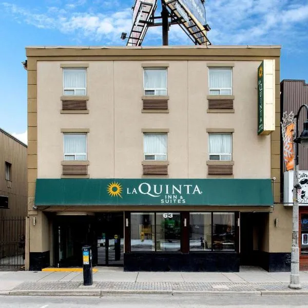 Viesnīca La Quinta by Wyndham Oshawa pilsētā Ošava