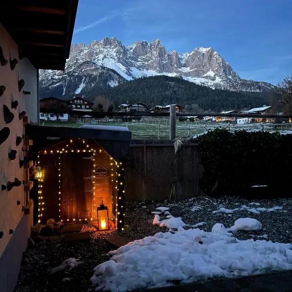 Mona Apartment, hotel in Sankt Johann in Tirol