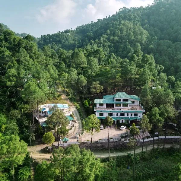 Pineland Resorts & Chalets Kasauli, hôtel à Kasauli