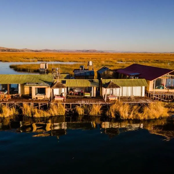 푸노에 위치한 호텔 Uros Titicaca Lodge