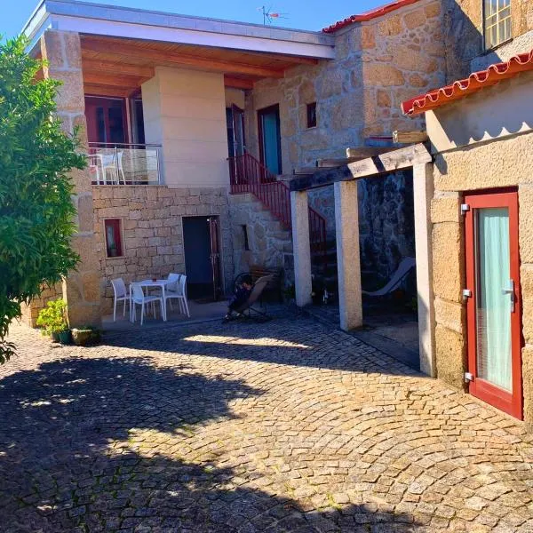 Casas d Aldeia Turismo Rural, hotel em Mogadouro