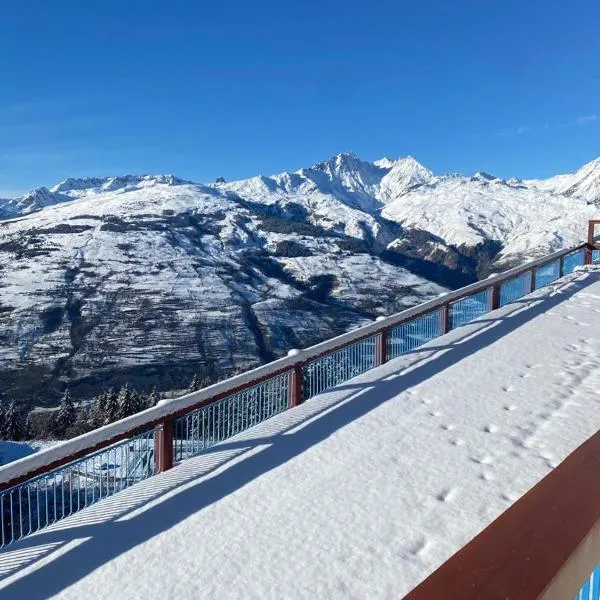 Viesnīca Duplex les Arcs 1800 - Pierra Menta - Vue Imprenable avec Terrasse et Balcon - 9 Personnes pilsētā Būrsenmorisa