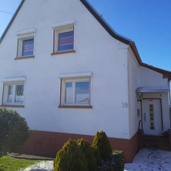 Ferienwohnung Stuppi, hotel em Landstuhl