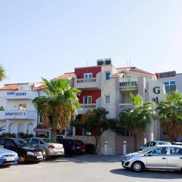 Hotel Gala Split – hotel w Podstranie