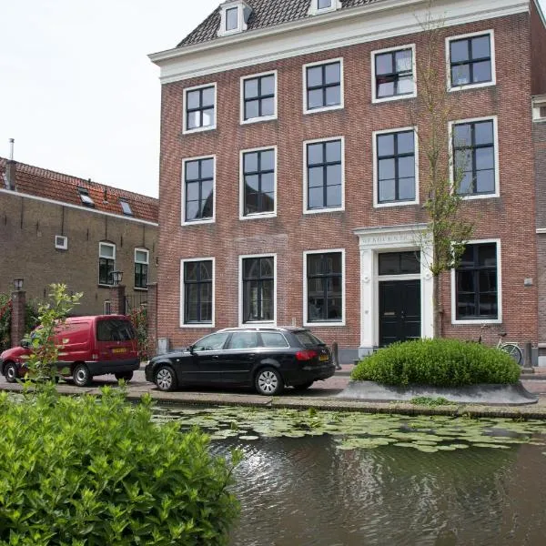 Canal House in Historic City Center Gouda, hotel din Gouda