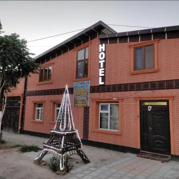 Family Guest house - Friends-J, hotel em Nukus