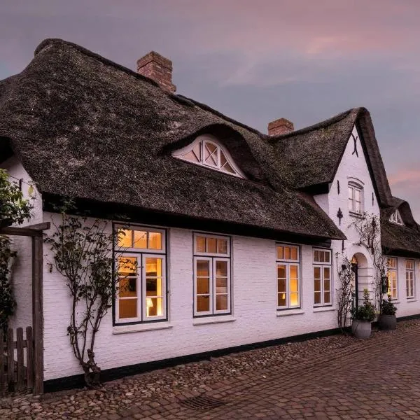 von-Deska-Countryhouses-Kapitaens-Fluegel, hotel i Niblum