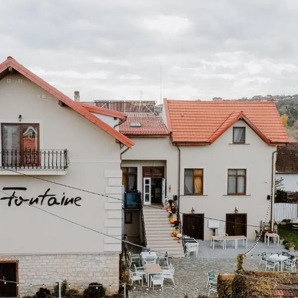 La Fontaine, hotel en Haţeg