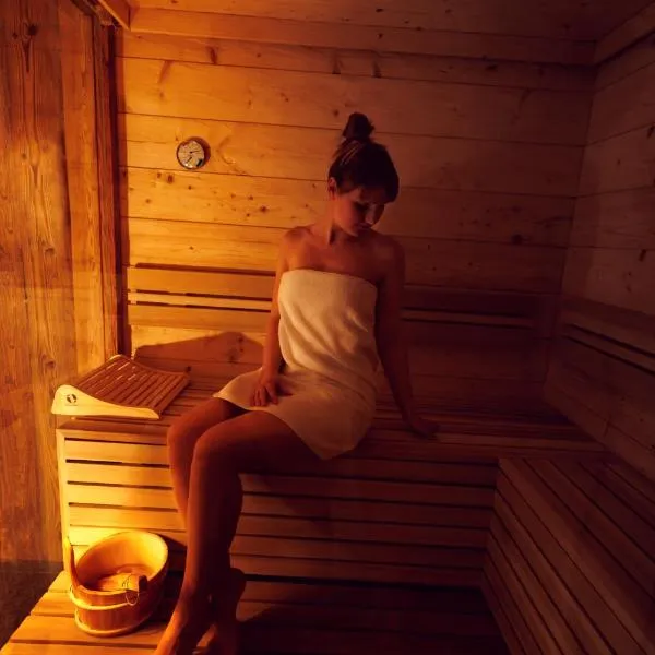 Superior Suite Bergparadies Sauna - barrierfree, hotelli kohteessa Inzell