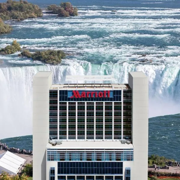 나이아가라 폭포에 위치한 호텔 나이아가라 폴스 메리어트 온 더 폴스(Niagara Falls Marriott on the Falls)