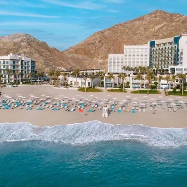 Address Beach Resort Fujairah Apartment 2 Bed Rooms and Small Bed Room - Ground Floor 3011, hotel الفجيره - دبا -العكه