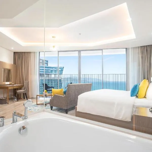 Homie Panorama Beachfront Residences Nha Trang, hotel v Nha Trang