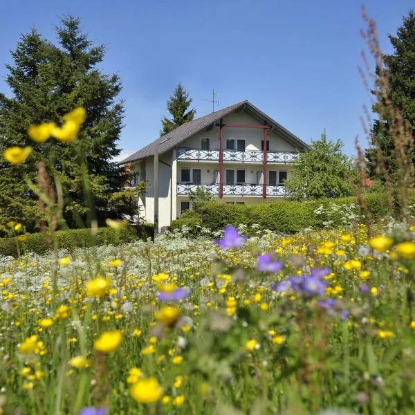 Pension Fohrenberg, hótel í Lenzkirch