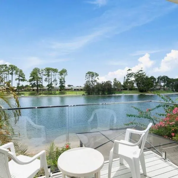 Tranquil Oasis on Pine Lake, khách sạn ở Gold Coast