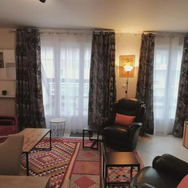 Spacious flat close to the railway station, hotel Troyes-ban