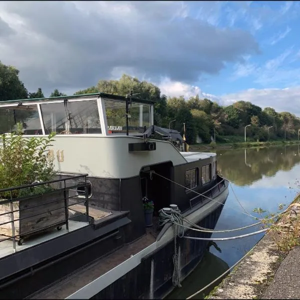 Péniche Rayclau, hotel in Nivelles