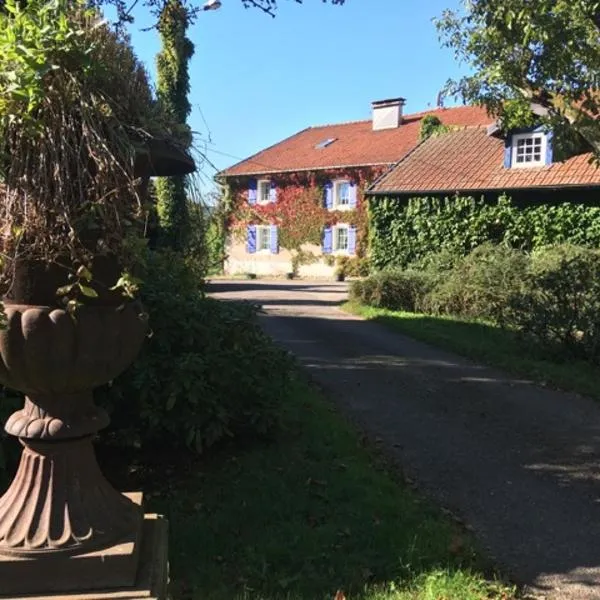 Gîte et Roulotte dans les Vosges, מלון ברמירמון