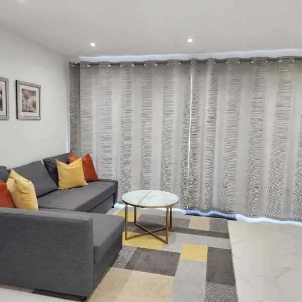 Panorama House, Luxury 2-Bedroom Apartment 2, hotel u gradu 'Bicester'