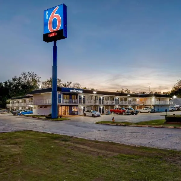 Motel 6-Port Allen, LA - Baton Rouge、ポート・アレンのホテル