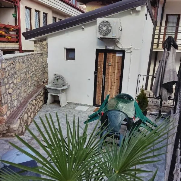 Old Town Patio House, hotel di Ohrid