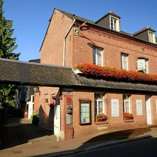 Hôtel Restaurant La Paix La Robe et le Palais, hotel di Forges-les-Eaux