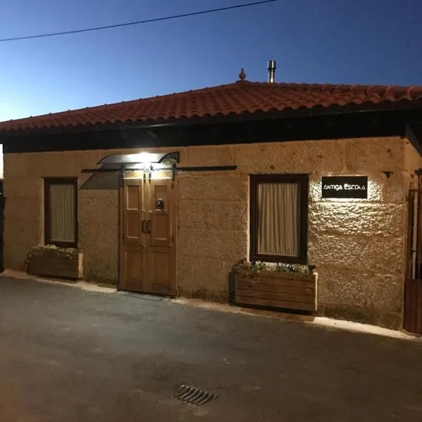 Casa Escuela Trasmiras, hotel u gradu Verín