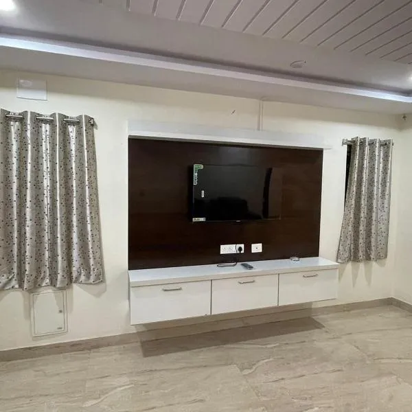 Servostay Fully Furnished 3 BHK with Parking in Prime Area - 2nd Floor, hotel en Visakhapatnam