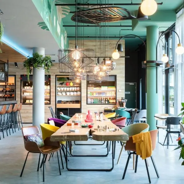 Moxy Paris Val d'Europe, hotel i Serris