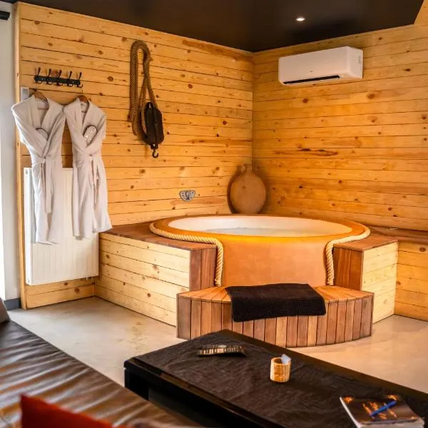 L'Antre d'Eux - Suite avec sauna et jacuzzi, hotel din Ciney