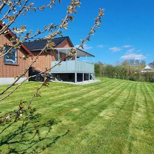 Family-friendly house close to Aarhus, hotell i Arhus