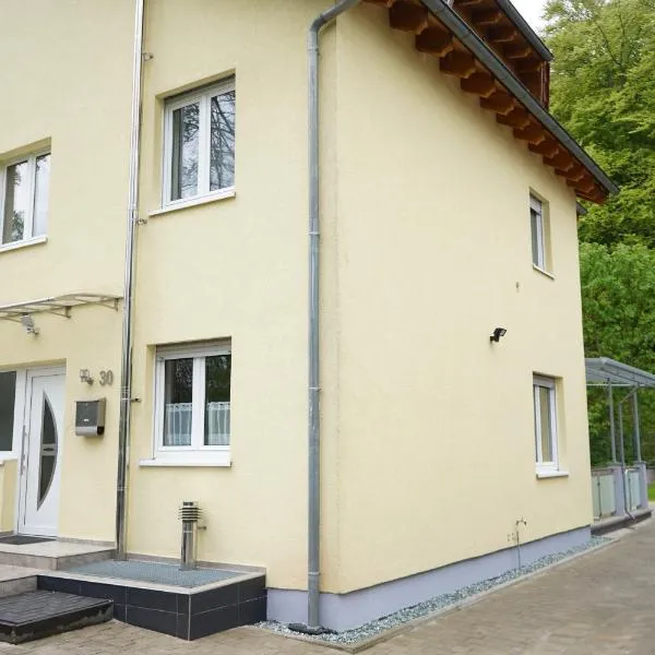 Ferienwohnung in Kaiserslautern-Hohenecken, hotel em Landstuhl