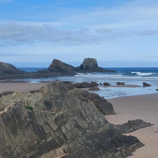 Zambujeira do Mar में, होटल a casinha da avó