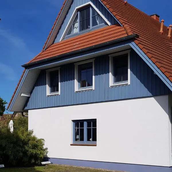 Zingst में, होटल FERIENHAUS SOMMERTRAUM - KINDERFREUNDLICH - 3 Schlafzimmer, Garten, Bad und G-WC, Kaminofen